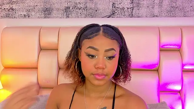 Snapshot of AngelaRoberts chatting on March 16, 8:13 pm AngelaRoberts online show from March 16, 8:13 pm