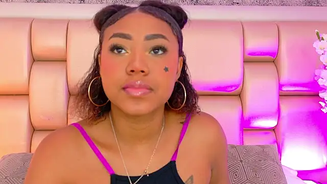 Snapshot of AngelaRoberts chatting on March 17, 8:12 pm AngelaRoberts online show from March 17, 8:12 pm