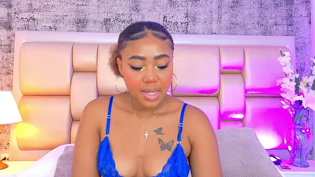 Snapshot of AngelaRoberts chatting on March 30, 8:43 pm AngelaRoberts online show from March 30, 8:43 pm