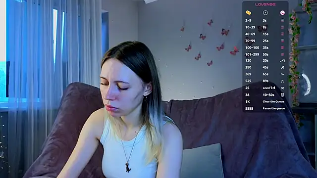 NyxaThorn online show from May 18, 3:51 pm