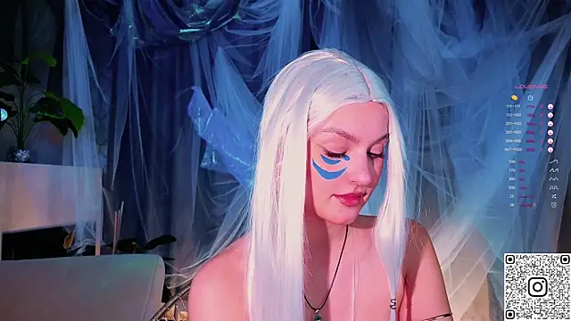 GildedKitten online show from November 15, 9:43 pm