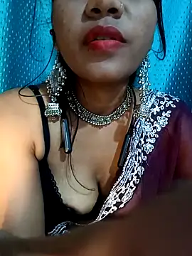 Snapshot of Horny_Ishika chatting on October 30, 10:32 pm Horny Ishika online show from October 30, 10:32 pm