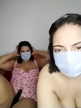 Snapshot of maria_sexyyyy chatting on October 18, 3:35 pm maria sexyyyy online show from October 18, 3:35 pm