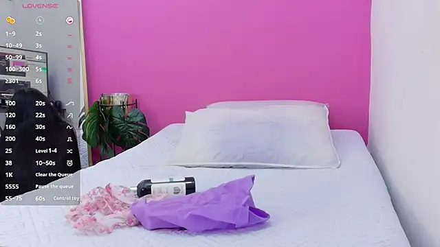 Daddyfavouritegirl online show from September 25, 8:01 pm