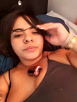 Snapshot of Luciana_r chatting on October 16, 7:26 pm Luciana r online show from October 16, 7:26 pm