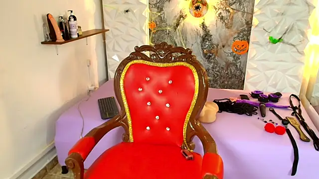 Snapshot of Luciana_r chatting on October 29, 10:00 pm Luciana r online show from October 29, 10:00 pm