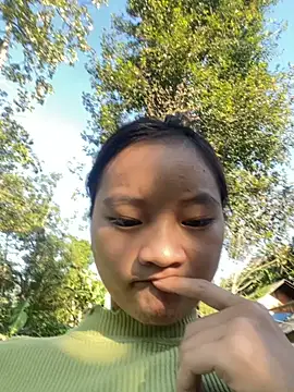 Snapshot of __Nhug__05 chatting on October 5, 12:31 am   Nhug  05 online show from October 5, 12:31 am