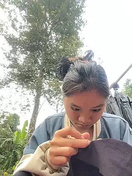 Snapshot of __Nhug__05 chatting on October 29, 8:05 am   Nhug  05 online show from October 29, 8:05 am