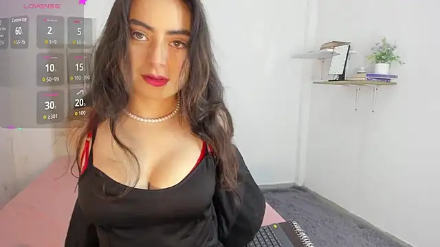 Snapshot of sashaa_petit chatting on September 22, 11:23 am sashaa petit online show from September 22, 11:23 am