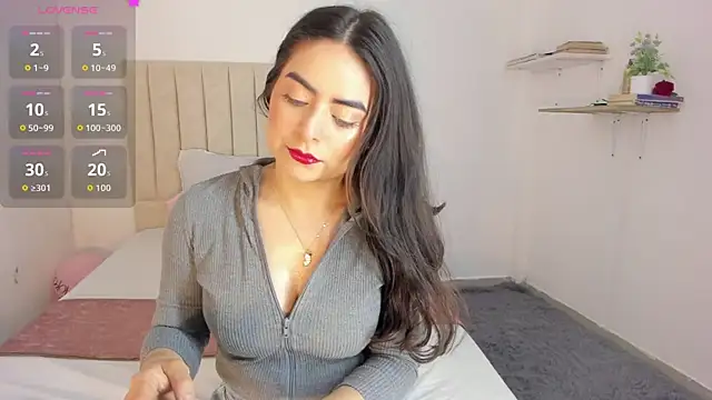 Snapshot of sashaa_petit chatting on September 29, 11:15 am sashaa petit online show from September 29, 11:15 am