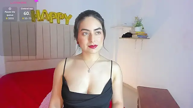 Snapshot of sashaa_petit chatting on October 10, 11:37 pm sashaa petit online show from October 10, 11:37 pm