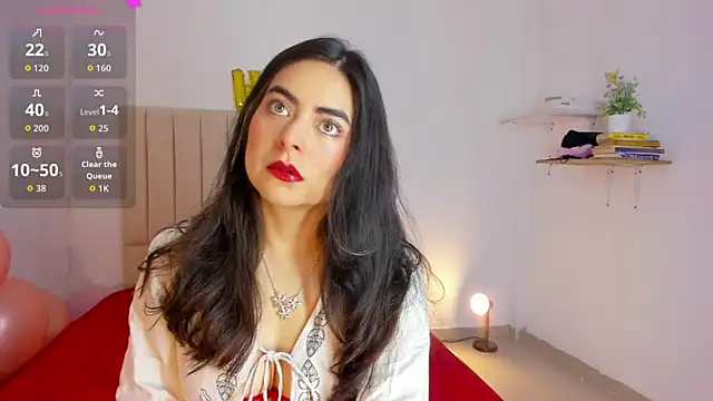 Snapshot of sashaa_petit chatting on October 15, 11:43 am sashaa petit online show from October 15, 11:43 am