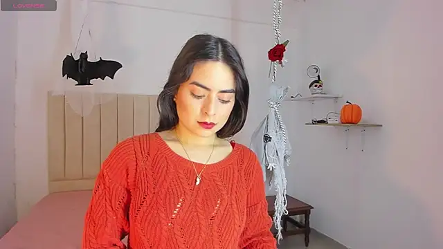 Snapshot of sashaa_petit chatting on October 20, 11:10 am sashaa petit online show from October 20, 11:10 am