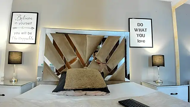 Snapshot of cellestehot chatting on October 16, 11:55 am cellestehot online show from October 16, 11:55 am