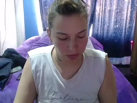 cloequeen15 online show from September 30, 9:53 pm