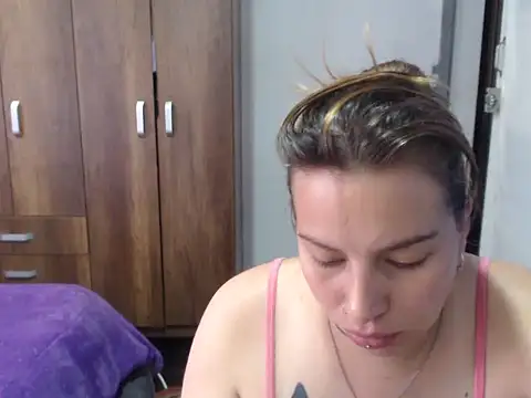 cloequeen15 online show from October 22, 5:24 pm