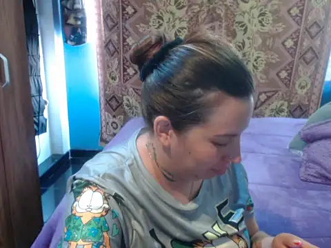 cloequeen15 online show from May 6, 6:13 pm