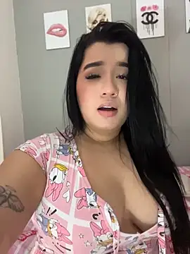 Snapshot of Aliciawhitee chatting on April 27, 3:37 am Aliciawhitee online show from April 27, 3:37 am