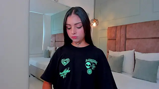 Snapshot of hannah_miltonn chatting on September 21, 7:26 pm hannah miltonn online show from September 21, 7:26 pm