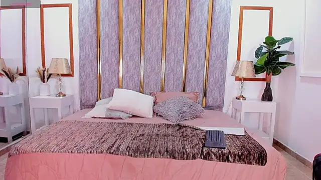 college muscle ass1 online show from September 18, 1:57 pm