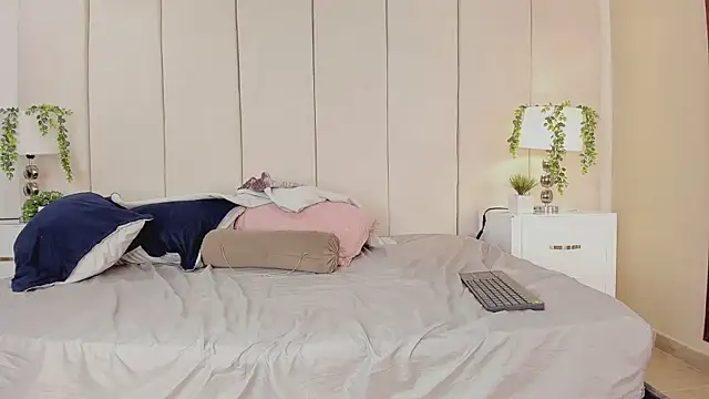 college muscle ass1 online show from September 27, 5:40 pm