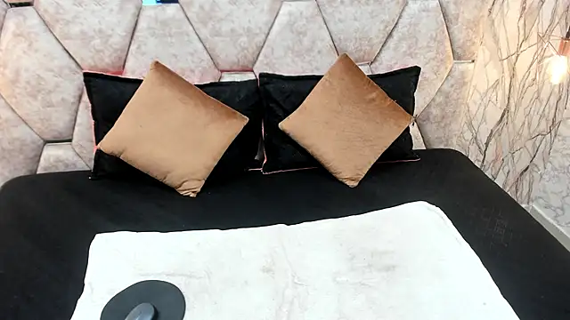 EXOTIC EBONY  online show from October 5, 7:12 pm