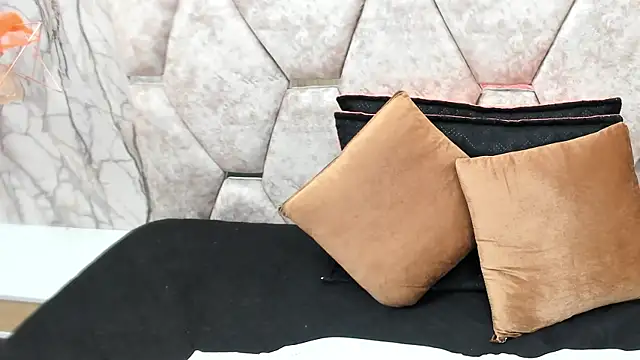 EXOTIC EBONY  online show from November 3, 7:04 pm