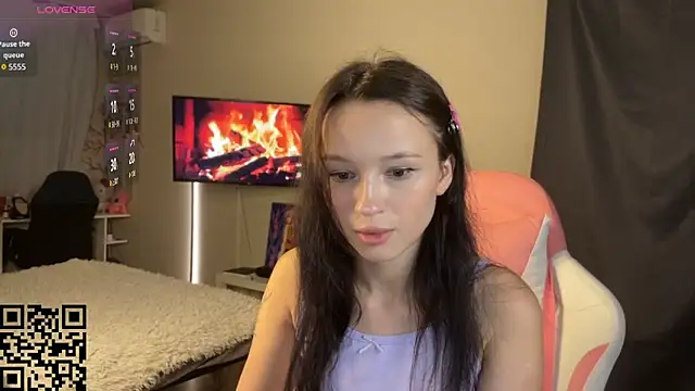EllaSimonss online show from September 17, 9:16 pm