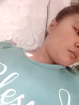 Snapshot of Sexy-Mama25 chatting on March 30, 2:45 am Sexy-Mama25 online show from March 30, 2:45 am