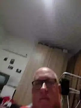 geilerd122 online show from September 18, 9:50 pm