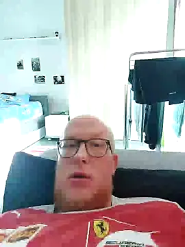 geilerd122 online show from October 2, 12:23 pm