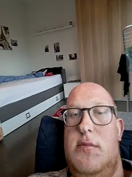 geilerd122 online show from October 25, 4:13 pm