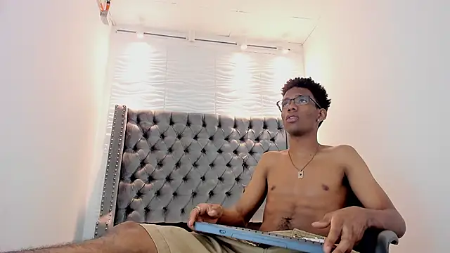 nero reyd online show from September 10, 7:25 pm