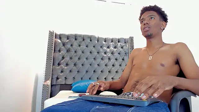 nero reyd online show from September 30, 7:30 pm