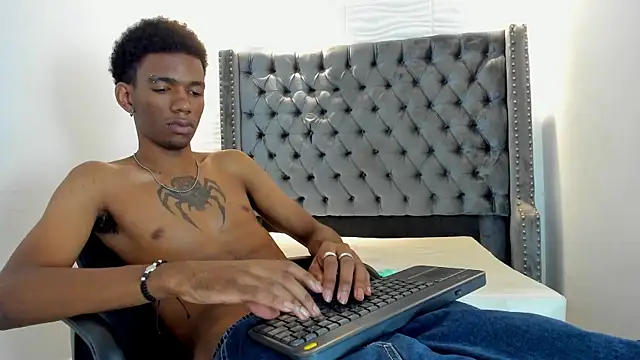 nero reyd online show from May 11, 7:22 pm