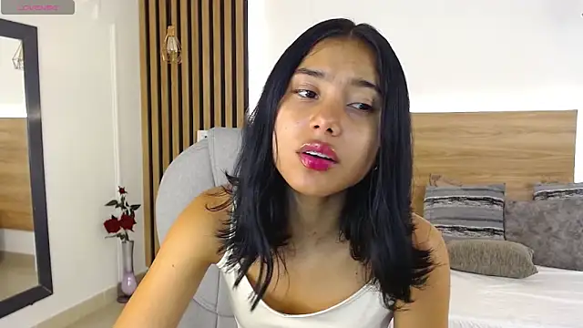 Snapshot of Milaa_Star_ chatting on April 29, 3:54 am Milaa Star online show from April 29, 3:54 am