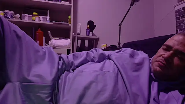 Snapshot of Dallasbest214 chatting on March 13, 4:19 am Dallasbest214 online show from March 13, 4:19 am