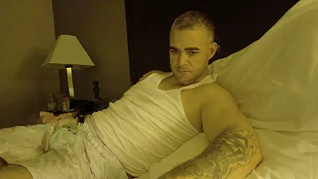 Snapshot of Dallasbest214 chatting on March 15, 12:38 am Dallasbest214 online show from March 15, 12:38 am