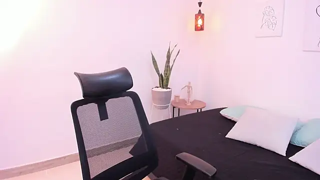 kylerose07 online show from October 11, 4:01 am