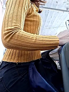 Snapshot of irina_hana chatting on January 9, 1:08 am irina hana online show from January 9, 1:08 am