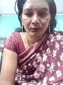 Snapshot of ZIVAA chatting on April 8, 4:01 am ZIVAA online show from April 8, 4:01 am