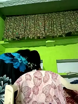 Snapshot of ZIVAA chatting on April 19, 7:51 am ZIVAA online show from April 19, 7:51 am
