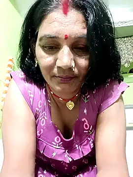 Snapshot of ZIVAA chatting on May 15, 7:48 am ZIVAA online show from May 15, 7:48 am