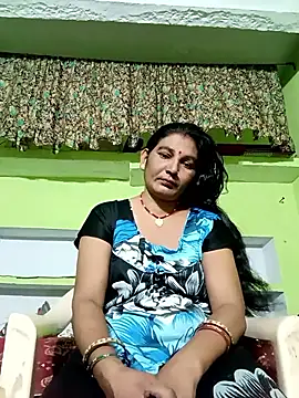 Snapshot of ZIVAA chatting on May 18, 7:03 am ZIVAA online show from May 18, 7:03 am
