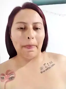 Snapshot of yelezia chatting on December 5, 12:58 pm yelezia online show from December 5, 12:58 pm