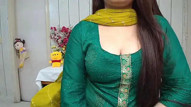 ruby100 online show from February 6, 11:41 pm