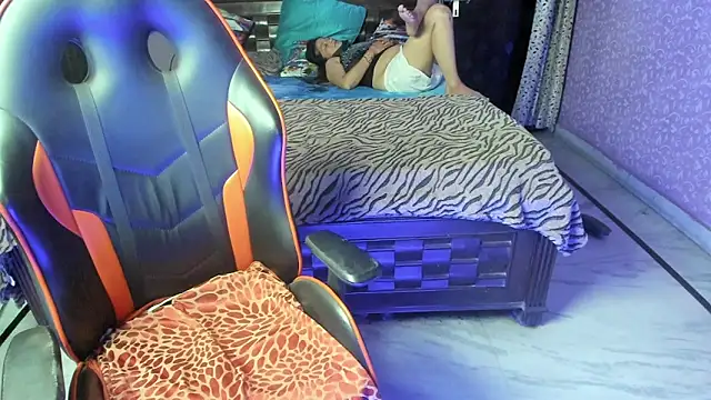 Snapshot of ShylaGill chatting on October 16, 10:22 pm ShylaGill online show from October 16, 10:22 pm