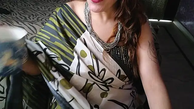 Snapshot of ShylaGill chatting on February 7, 8:07 am ShylaGill online show from February 7, 8:07 am