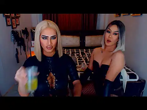 MystiqueQueen online show from October 27, 8:46 pm