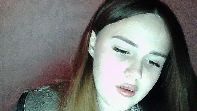SweetLoraa online show from May 13, 8:06 pm
